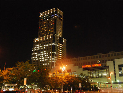札幌駅北口から眺めるJRタワー